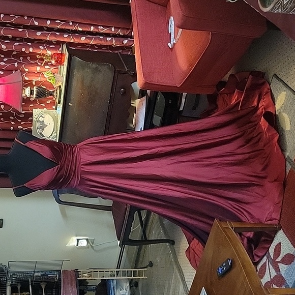 La Femme Dresses & Skirts - LaFemne Bridesmaid gown